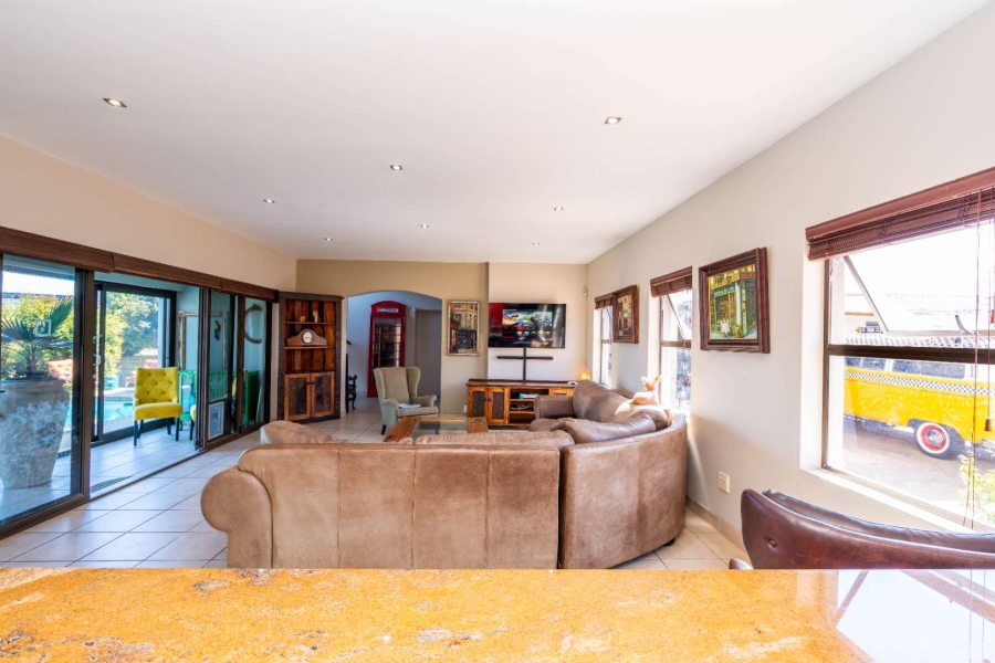 4 Bedroom Property for Sale in Myburgh Park Fase 2 Western Cape